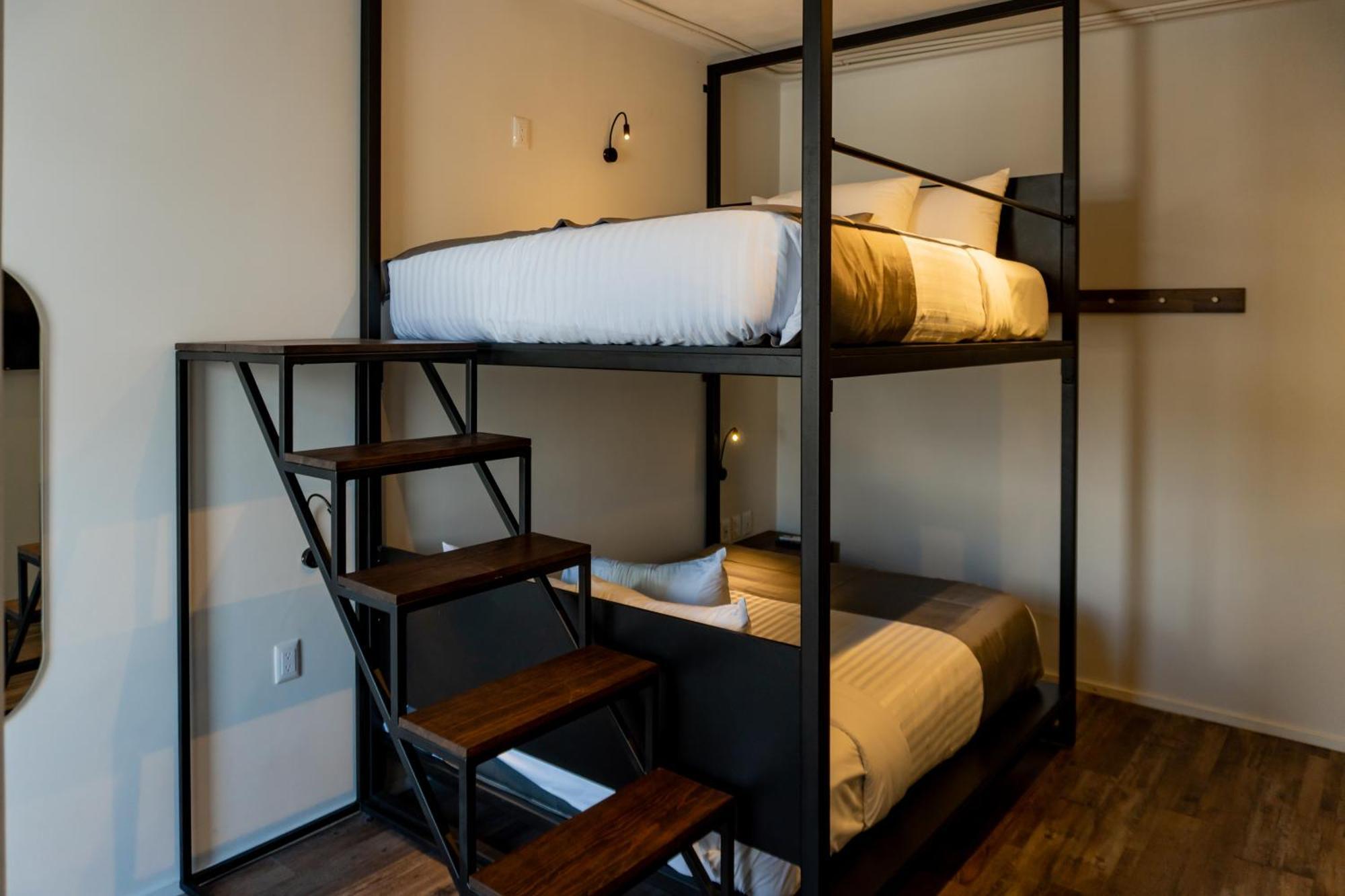 Alt Urbana Hotel เลออน ภายนอก รูปภาพ