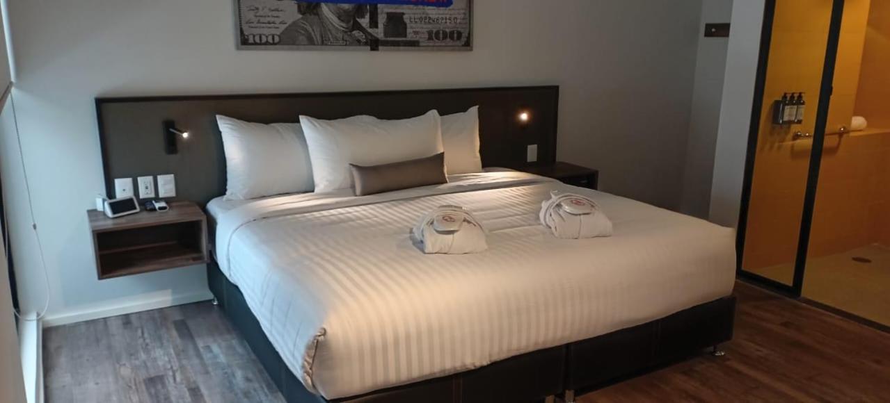 Alt Urbana Hotel เลออน ภายนอก รูปภาพ